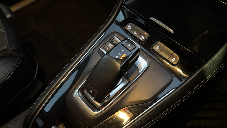 Vauxhall Grandland 1.5 Turbo D Ultimate 5dr Auto Diesel Hatchback